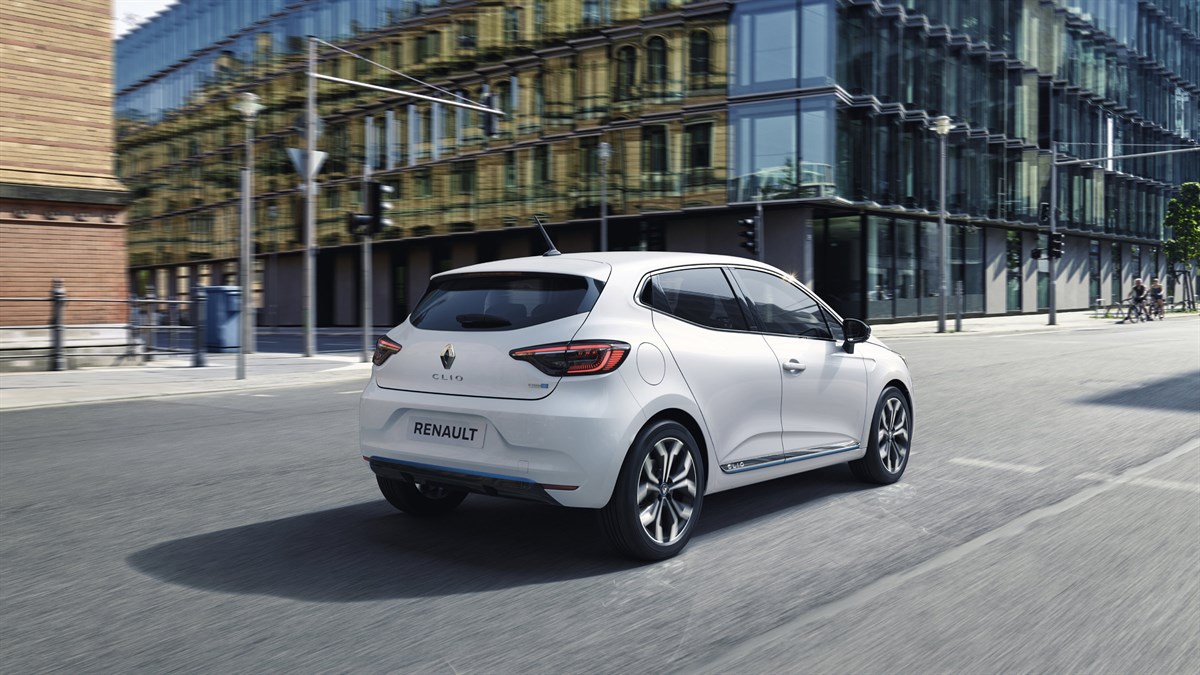 Clio hybrid E-TECH: the first hybrid car from Renault - Easy Electric Life  - Renault Group